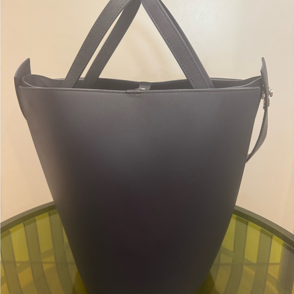 Elegant Black Tote Bag With Wallet — image 4 of 8